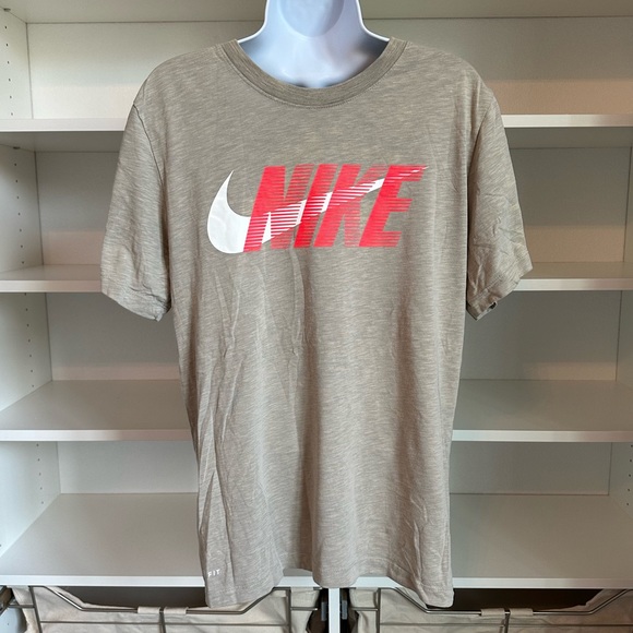 Men’s Nike Dri-Fit Tee Shirt - Picture 1 of 5